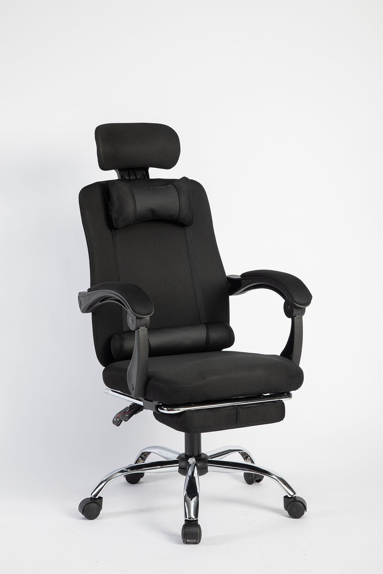 SMAK Silla Wynn Con Apoyapies Negro